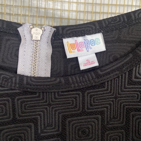 LuLaRoe. Adorable black dress with beautiful detail. Used like new. Size… - Picture 5 of 5
